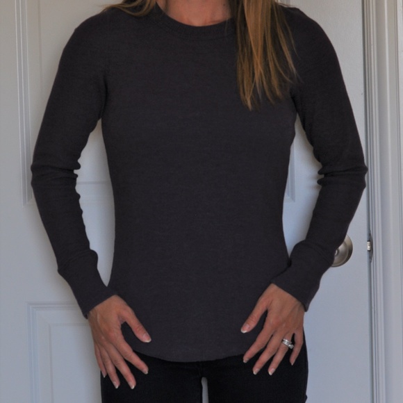 Gap medium thermal tee - Picture 1 of 5